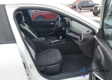 2025 Chevrolet Trax Fwd 1Rs from USA, damaged, VIN KL77LGEP2SC166457